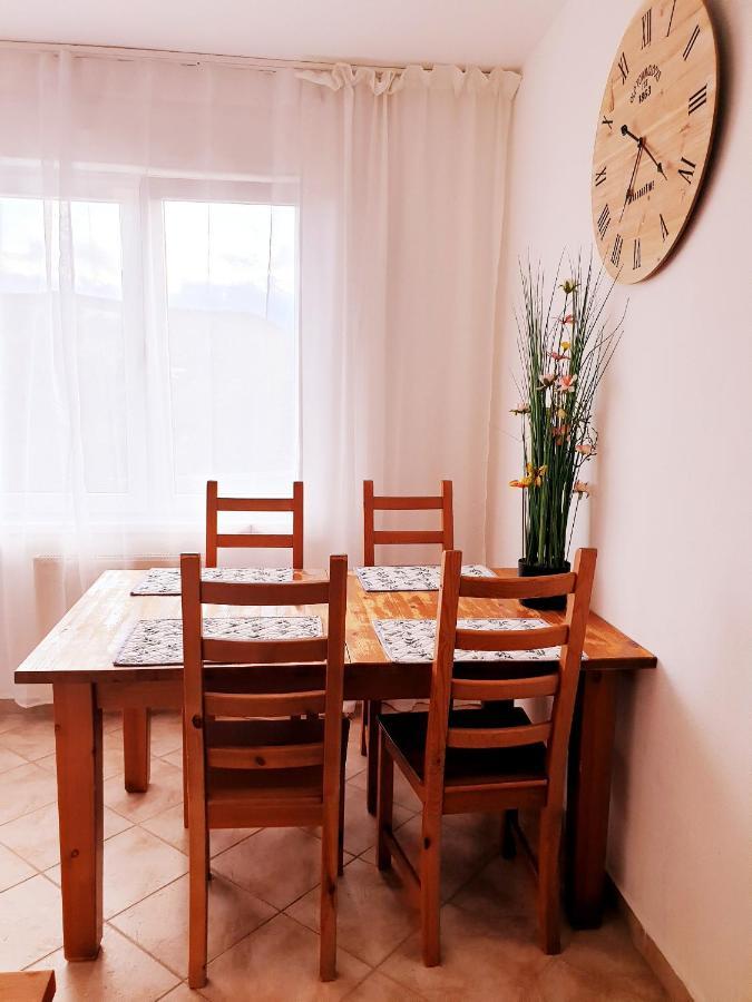 Apartman Terminal, Self Check-In 24 H, Free Parking Banska Bystrica Bagian luar foto